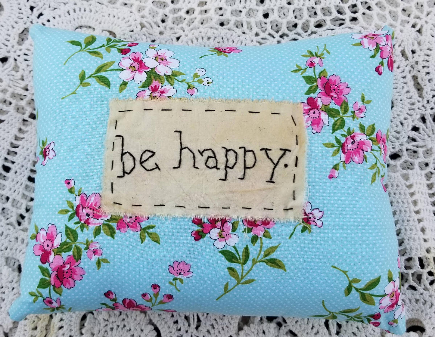 Be happy Pillow