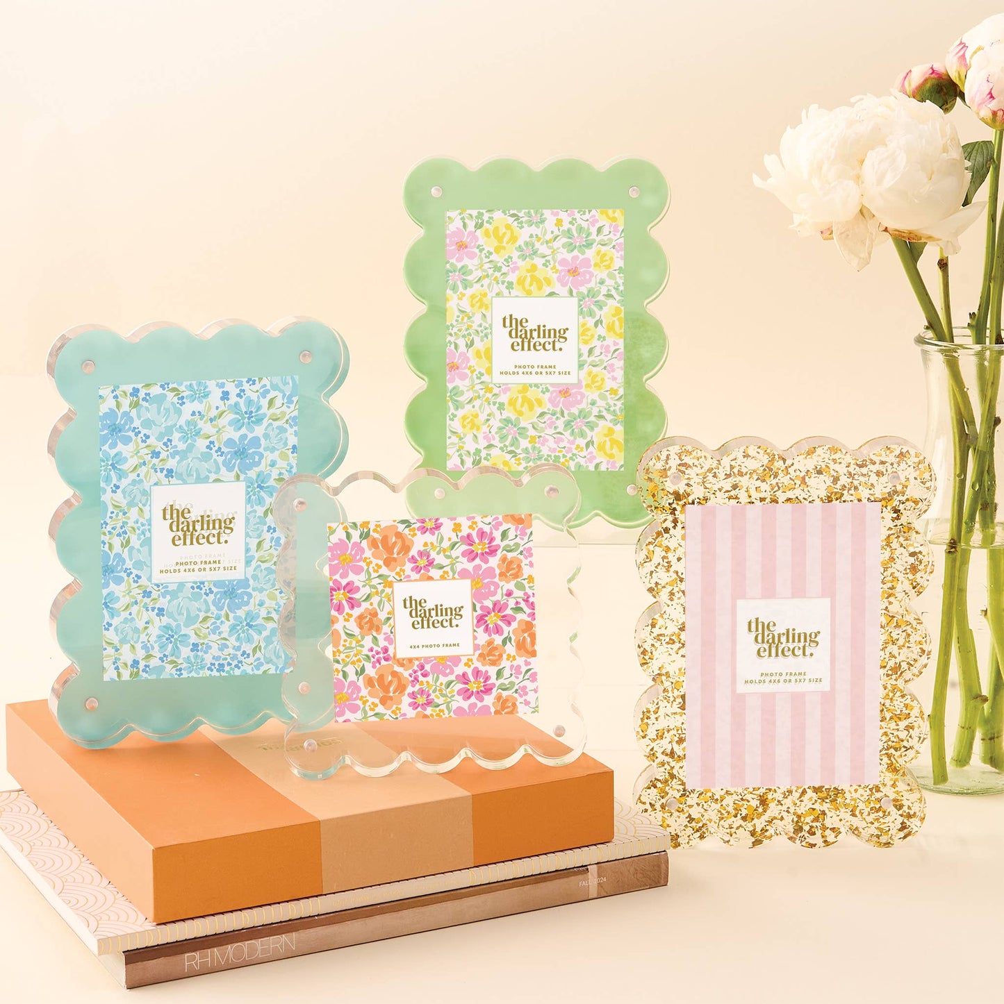 Square Scalloped Acrylic Frame-Clear