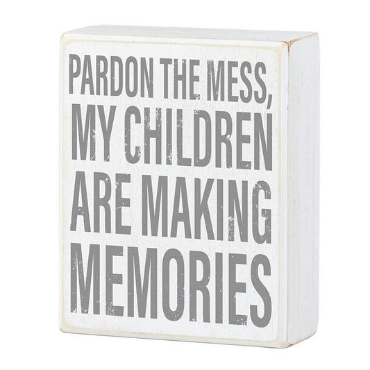 Box Sign - Memories