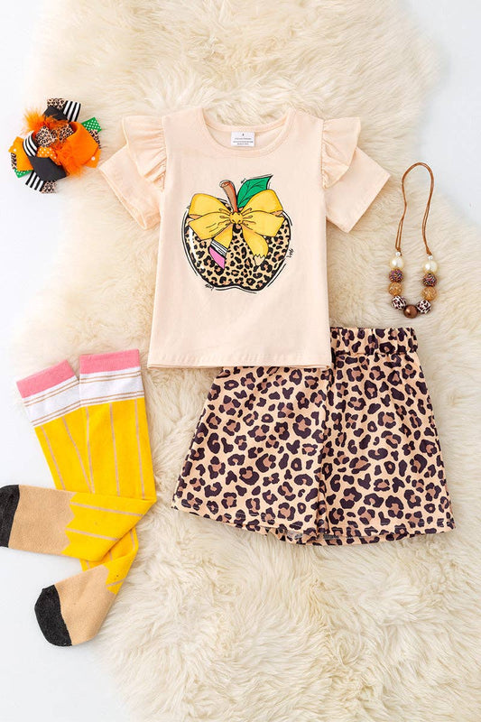 Leopard apple on ivory printed shirt & leopard shorts